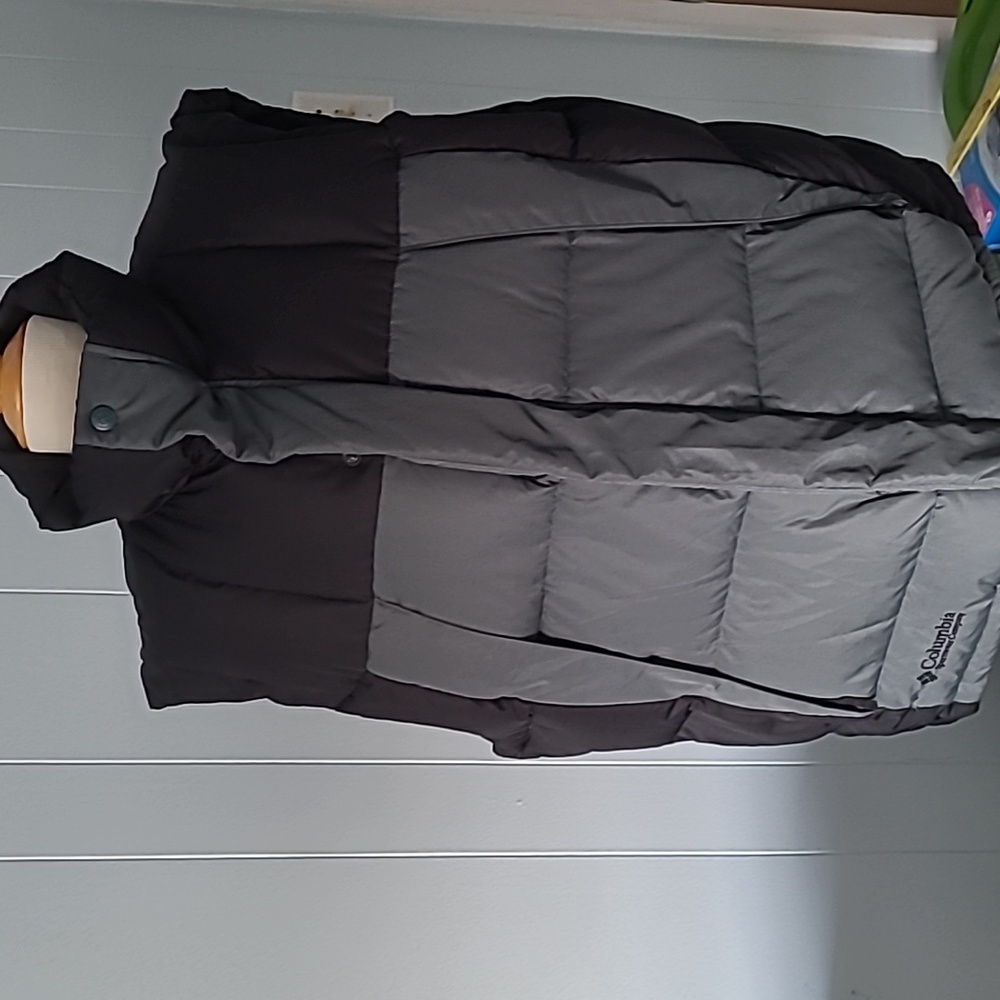 Columbia Black and Green Puffer Vest - Picture 2 of 12